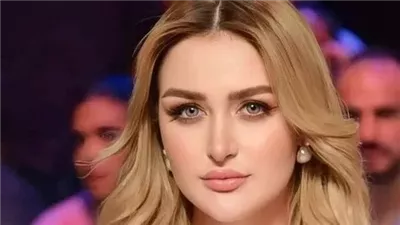 مذيعة الطقس