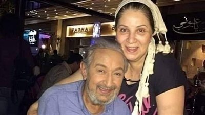 تسريب صورة نادرة لزفاف نور الشريف على الفنانة بوسي