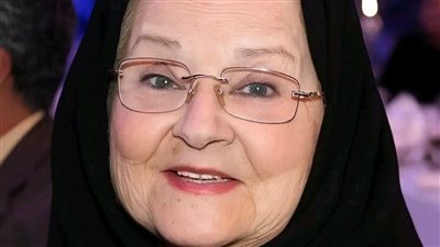 فنانة راحلة